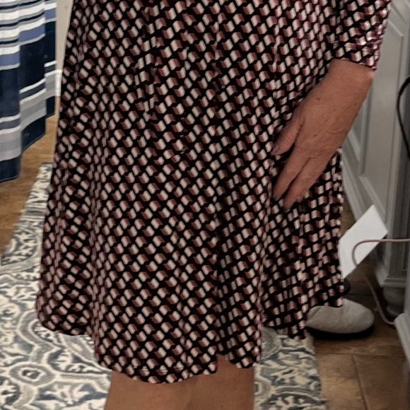 Geometric print Hawthorn Knit wrap around dress with collar - Picture 2 of 5